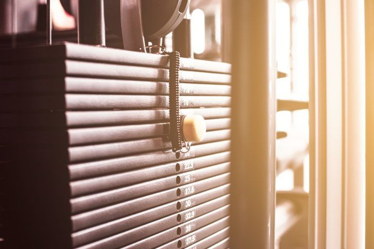 abstract blur fitness gym background PWLERTX 25 768x512