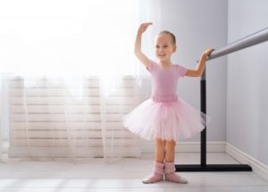girl is studying ballet RE589MT 1 300x215